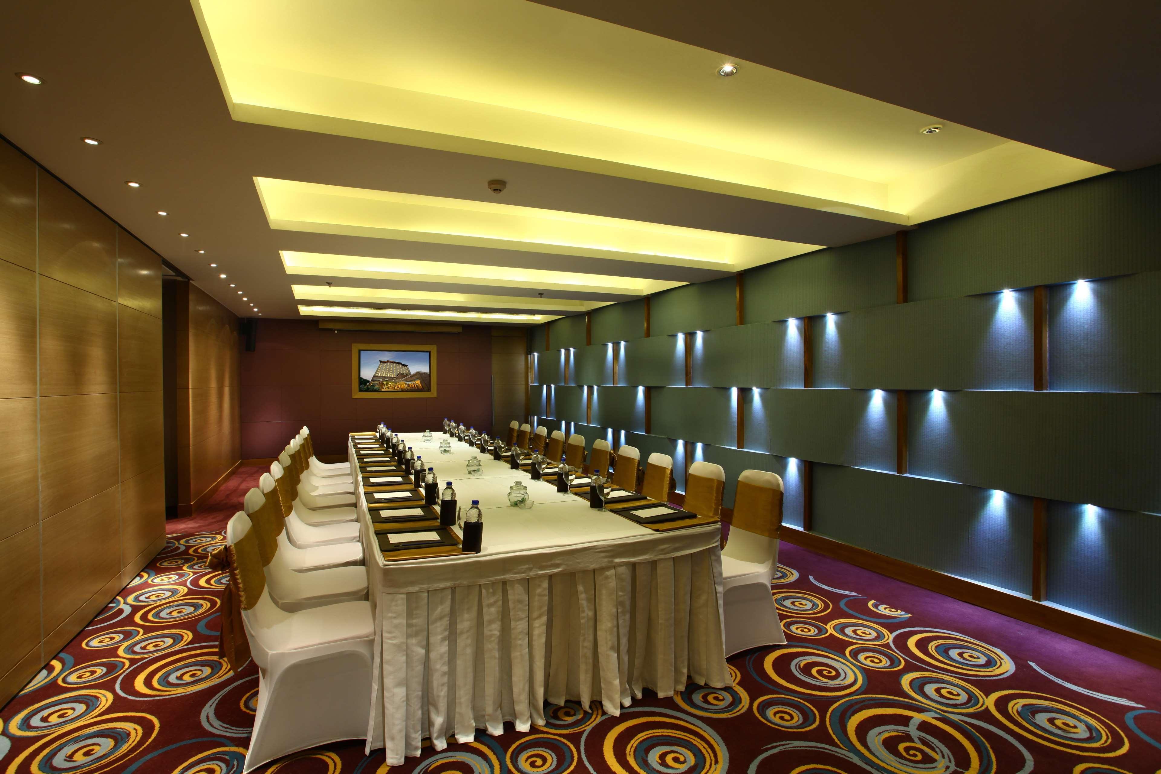 Park Plaza Shahdara Hotel Nova Deli Negócio foto